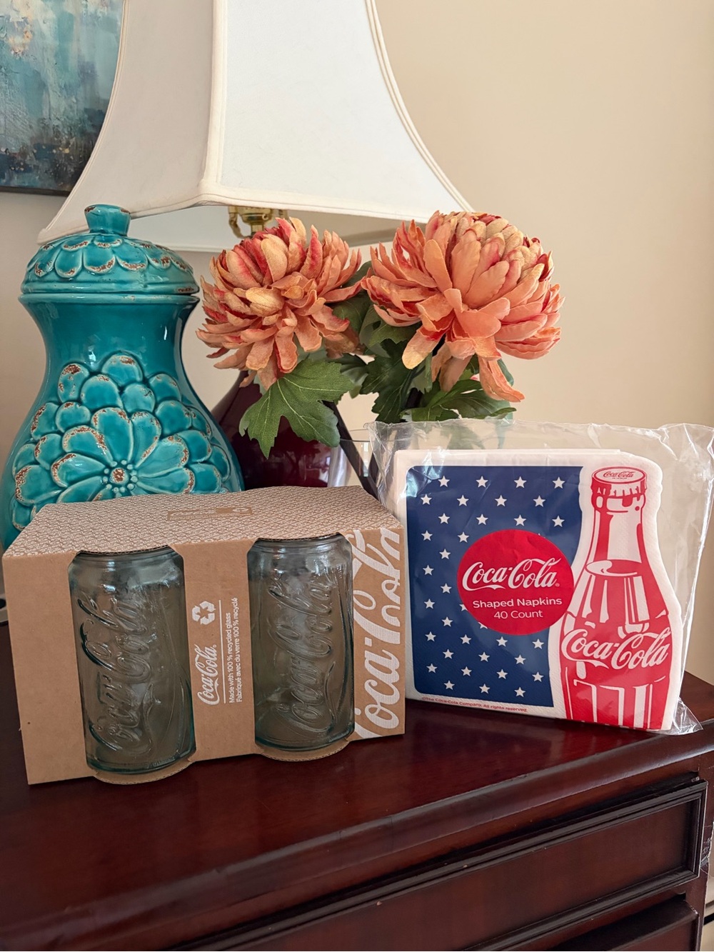 NWT Coca-Cola Green Embossed 4-Pc. Glass Set and 40 count napkins